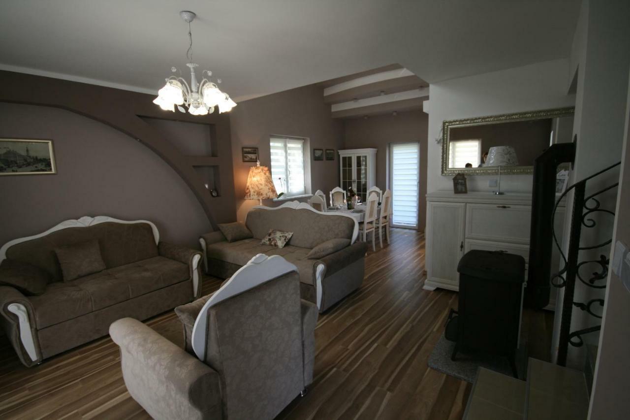 אוטוצאץ Holiday House Leona מראה חיצוני תמונה
