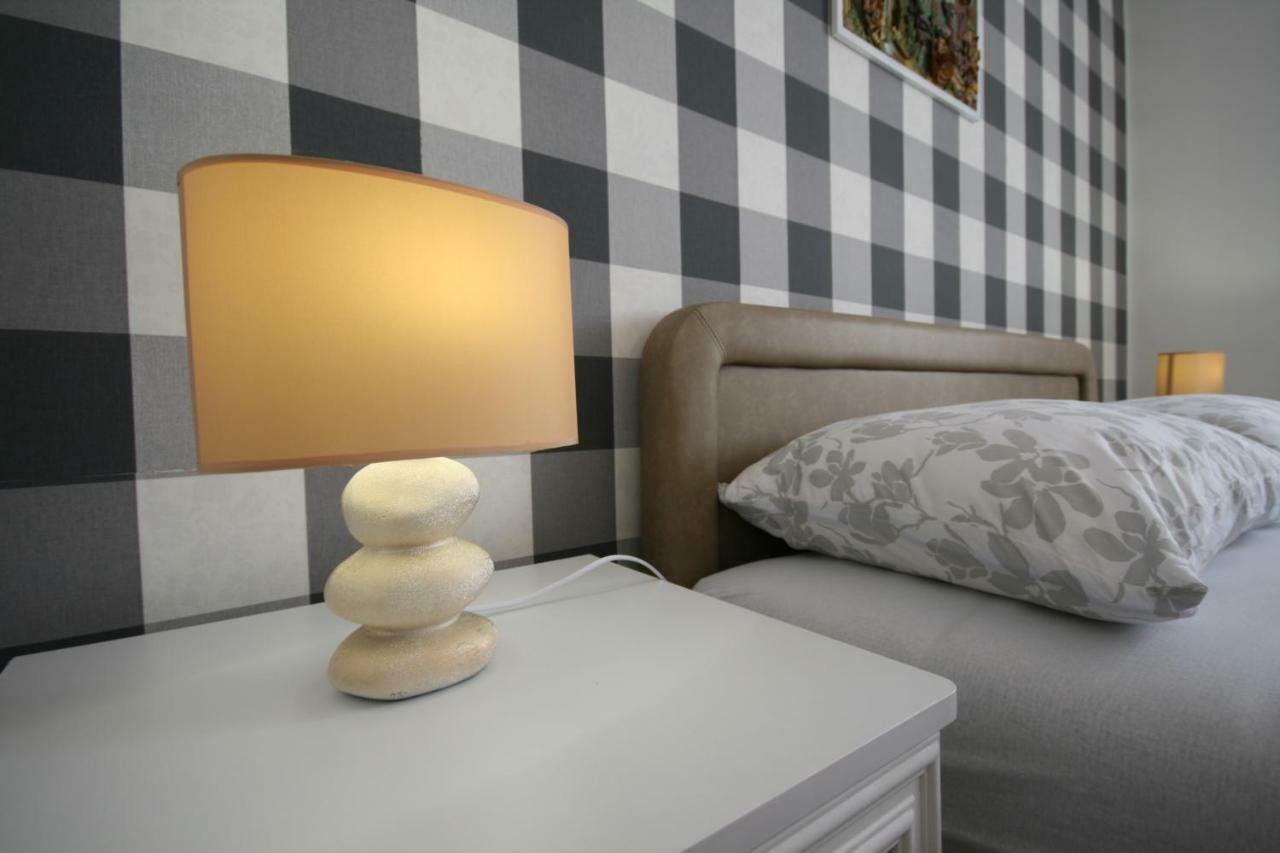 אוטוצאץ Holiday House Leona מראה חיצוני תמונה