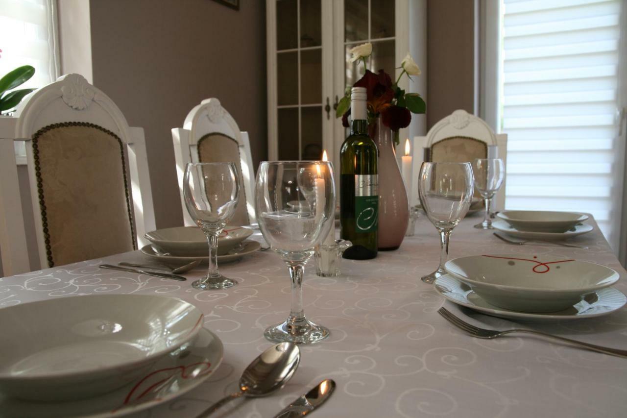 אוטוצאץ Holiday House Leona מראה חיצוני תמונה