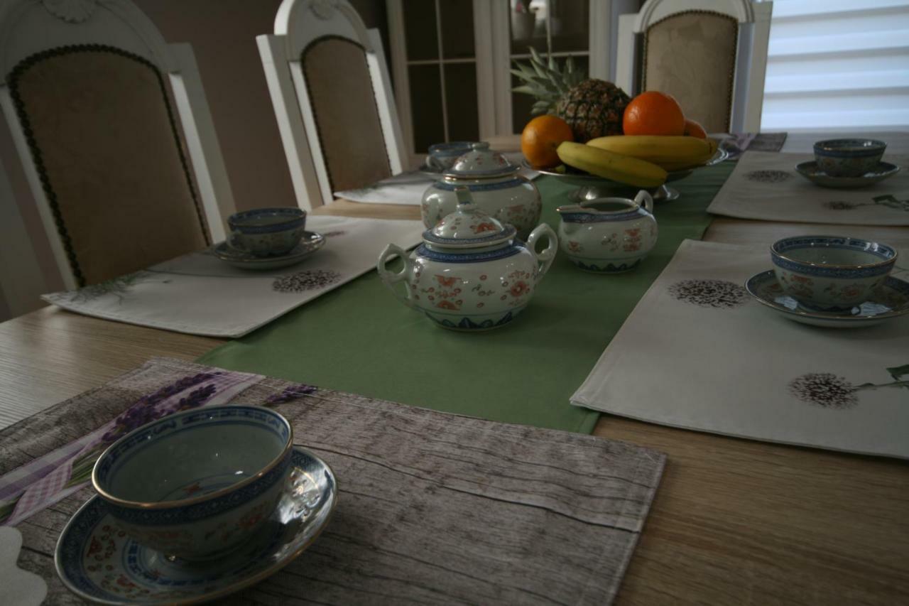 אוטוצאץ Holiday House Leona מראה חיצוני תמונה