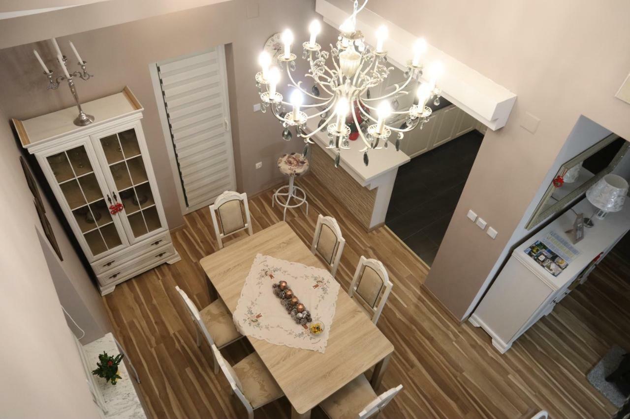 אוטוצאץ Holiday House Leona מראה חיצוני תמונה