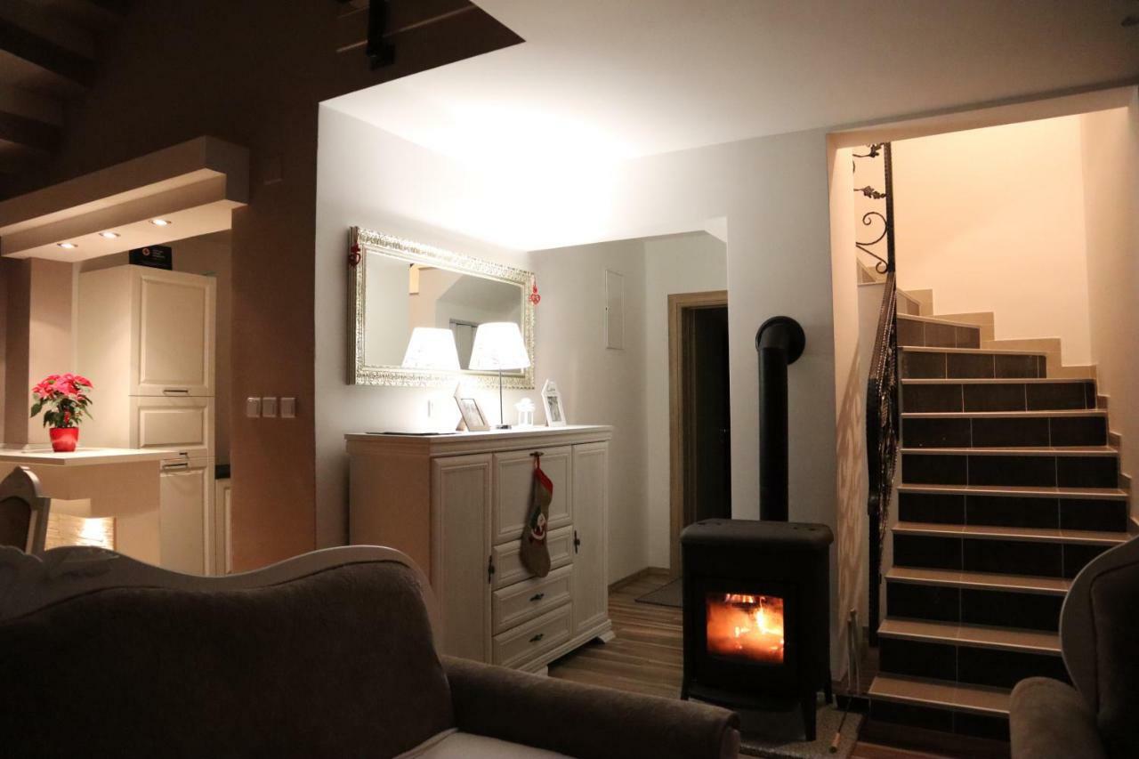 אוטוצאץ Holiday House Leona מראה חיצוני תמונה